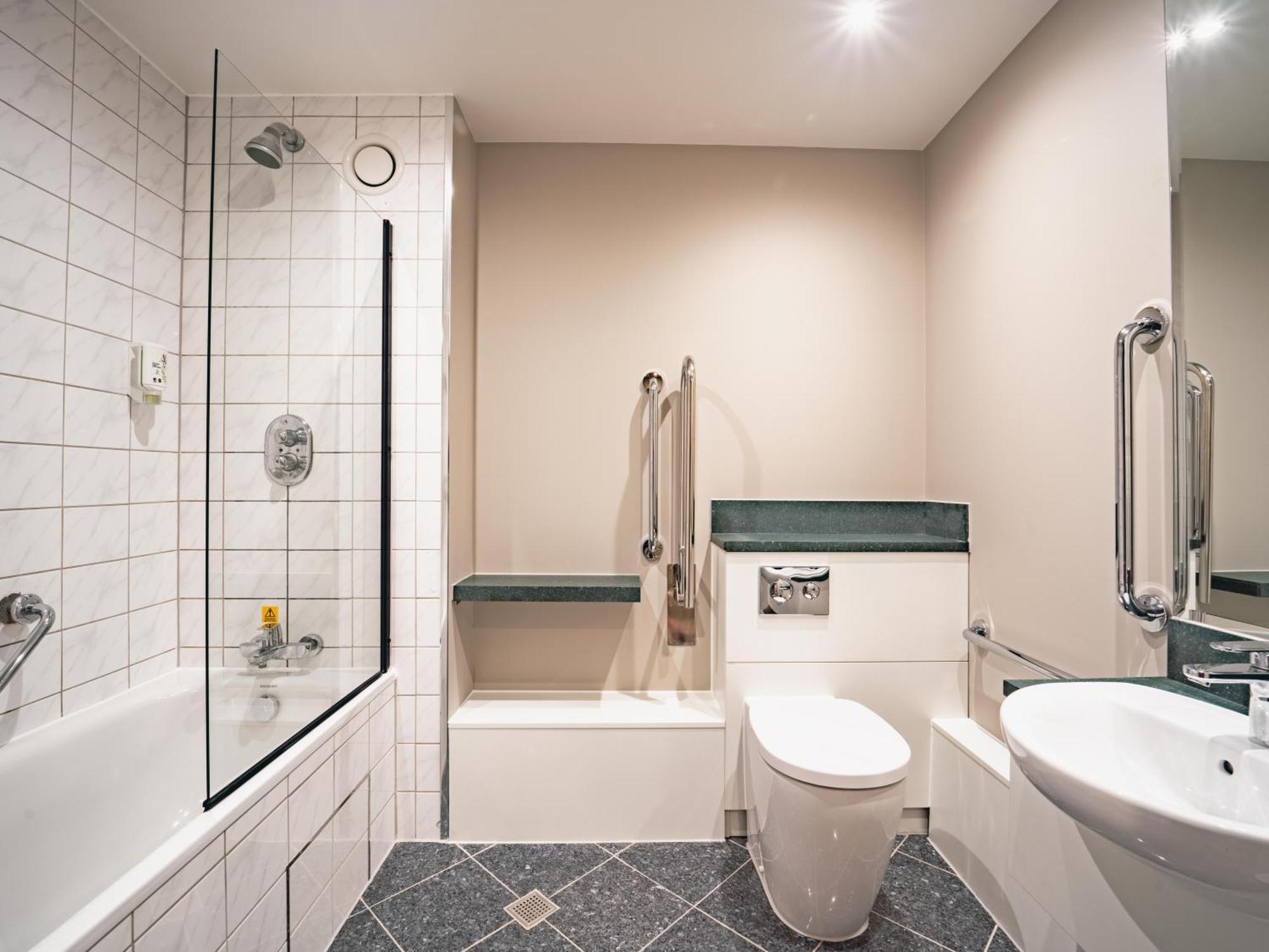 B&B Hotel London Heathrow Slough Dış mekan fotoğraf